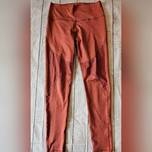 Aerie •Size Medium• Chill Play Move Orange Moto Style Leggings 26 Inch Length - Picture 1 of 9